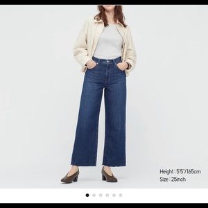 Uniqlo Wide Leg Cropped Jeans